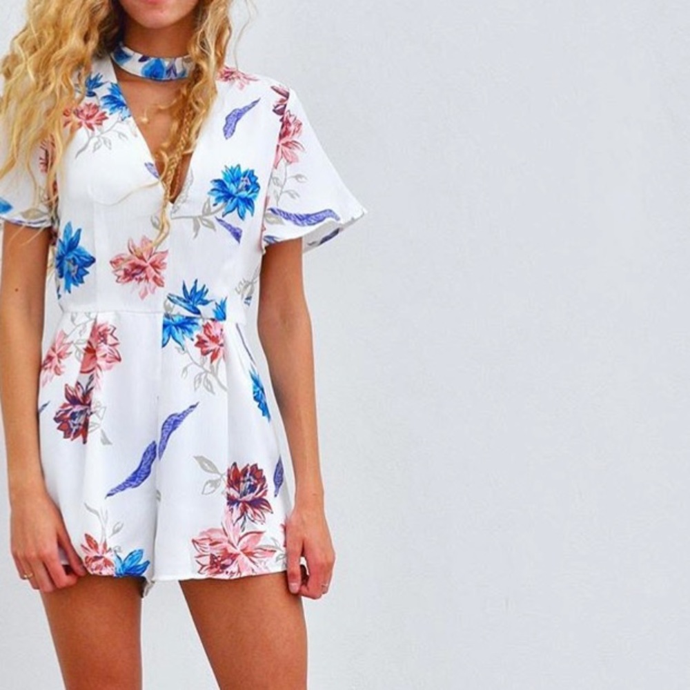 En Creme Floral Choker Mini Romper